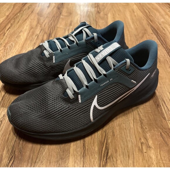 NIKE AIR Zoom Pegasus 40 Philadelphia Eagles Running Mens DZ5971-001 NFL Sz 13 - Picture 1 of 8